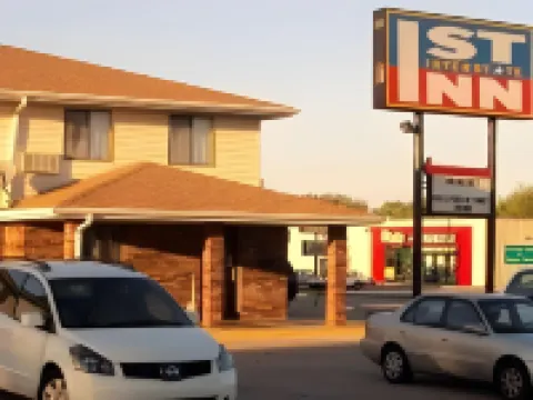 Budgetel Inn & Suites