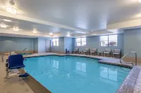 Holiday Inn Express GROVE CITY (OUTLET CENTER) by IHG - Pools