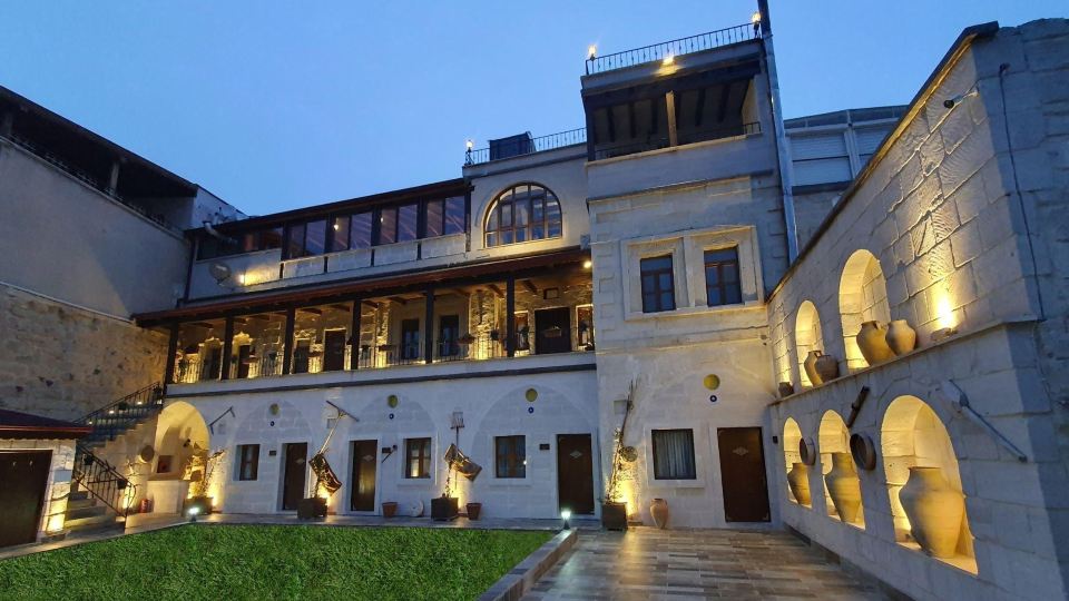 Mesken Cave Suites