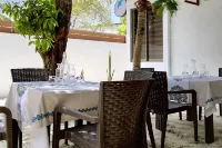 Manta Sky Inn Hotels in Dharavandhoo Island
