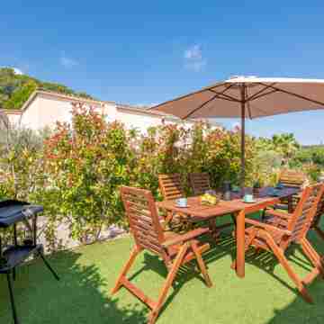 Les Eucalyptus Hotel Exterior