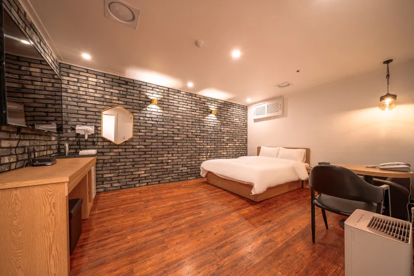 힐링 모텔 (Healing Motel)