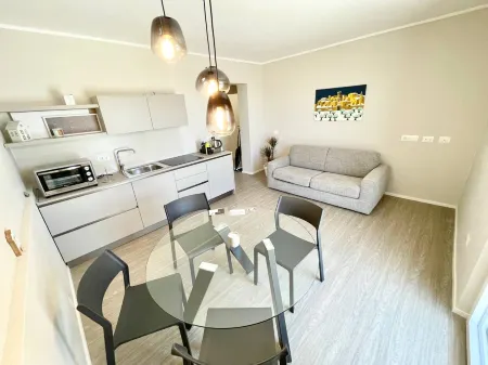 villa ipnotica - panoramic views plus exquisite pool - sleeps 7 - very stylish