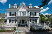 Kennebunkport Inn - parking