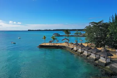 Coral Azur Beach Resort Hotel dekat Pointe aux Piments Public Beach