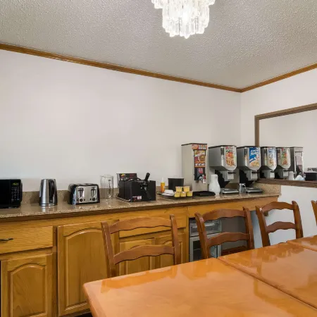 Econo Lodge Calhoun North Damascus