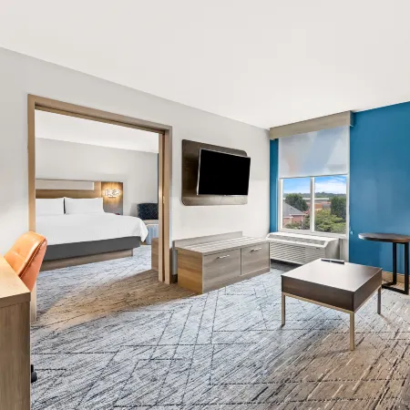 Holiday Inn Express Nashville-Hendersonville, an IHG Hotel