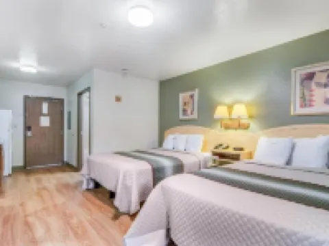Hometowne Studios & Suites Bentonville Hotels in Bentonville