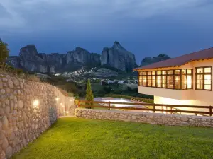 Grand Meteora Hotel