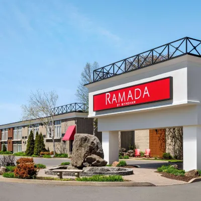 Ramada by Wyndham Cornwall Ξενοδοχεία κοντά στον σταθμό Cornwall