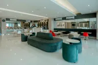 Front One Hotel Gresik Hotel a Kebomas