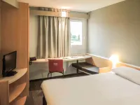 Hôtel Ibis Auray Hôtels à : Ploemel