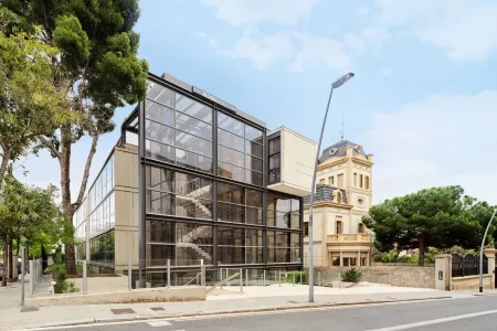 Ikonik Anglí Отели рядом с достопримечательностью «Храм Святого Сердца»