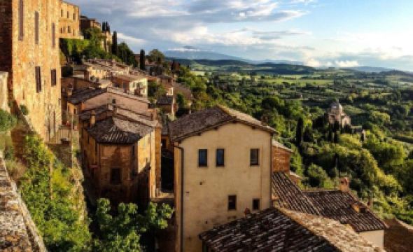 Charming Apartment with Pool and Countryside Views