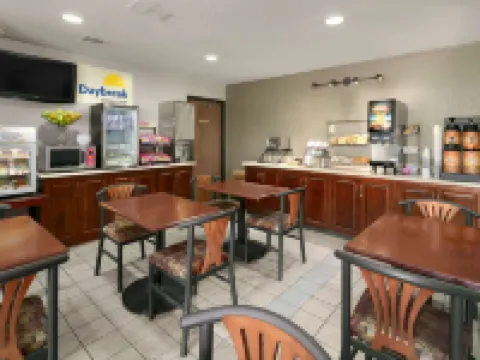 Days Inn by Wyndham Willmar Hotels in Willmar