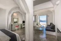 Andronis Luxury Suites Hotels near Oia