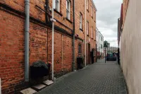 Henley Town Centre with Parking