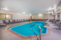 La Quinta Inn & Suites by Wyndham Fairborn Wright-Patterson Hotels in Fairborn