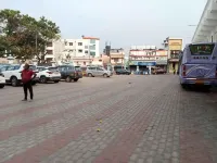 HOTEL SRIDEVI - parkir