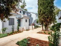 Apartments in Zaton Holiday Resort with Pool