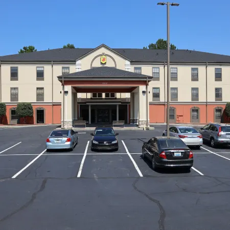 Super 8 by Wyndham High Point/Greensboro