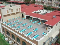 Club Paradiso Hotel & Resort Hotels near Dim Cave