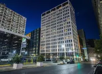 Troubadour Hotel New Orleans โรงแรมใกล้ถนนรอยัล