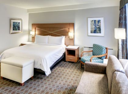 DoubleTree by Hilton Hotel Milwaukee Downtown