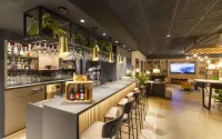 巴黎19區拉維萊特鐘樓優選酒店 - 酒吧