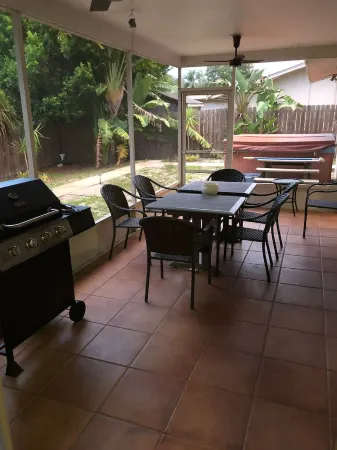 Largo Home close to Pinellas Trail and Clearwater Beach