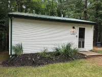 Prancing Doe Sleeps 6, or Rent All 4 for 20. Horseback Riding Across the Rd!