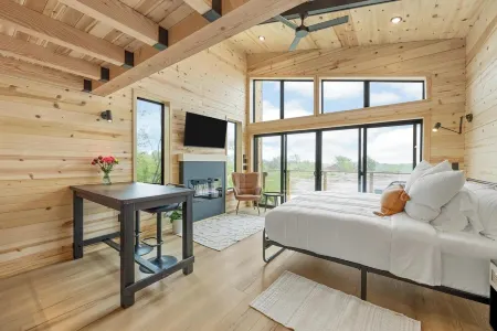 Treehouse at a lavender farm overlooking a creek!