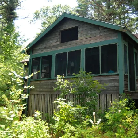 Cottage on Beautiful Long Pond  with Fantastic Sandy Lakefront Beach
