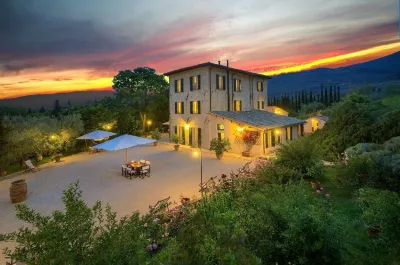Farmhouse holidays in Umbria, the green heart of Italy, amongst art and nature. Hotel in zona Monastero Clarisse