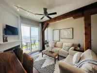 Relax in This Beautiful Condo on Lake Charlevoix! - Boutique