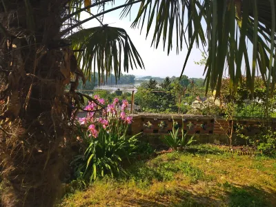 Gite Troglodyte Atypique - Suite du Ciel, view on the Loire - near the castles