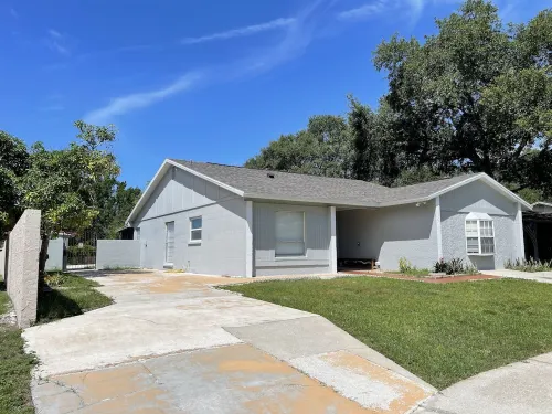 Newly Renovated 3 Bedroom Pool House