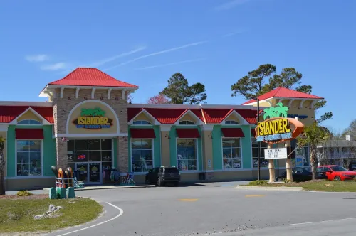 Short walk to the beach Dog friendly too! Docking for boaters!