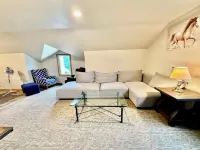 Reel Paradise - Entire Home Hotels in Algoma