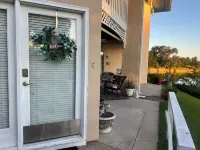 30 Day Minimum - Waterfront Condo Retreat with Spectacular Views Hotels in Mandeville