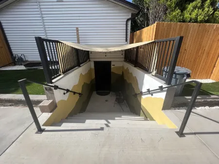 Luxury-Modern Suite /Cozy CO Vibes /Private Yard Отели рядом с достопримечательностью «Парк штата Черри Крик»