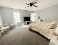 Casa Vostra  Beautiful Townhouse with 1 BR near Truist Park and Cumberland Mall