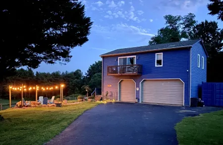 Vineyard Carriage House with High Speed Internet.