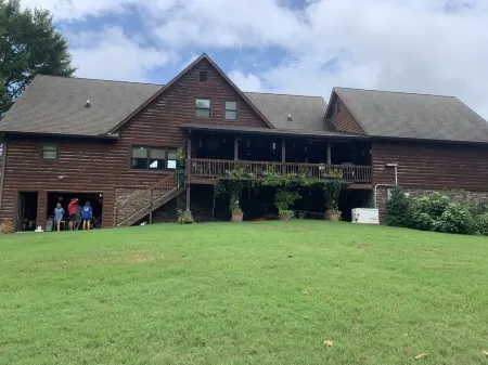 Fabulous Lakeview home with stone fireplace located in Springville / Buchanan