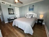 Crystal Coast Retreat! 2br/2bth Waterfront Condo with Community Pool!