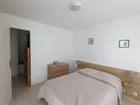 Sea view apartment close to restaurant and hiking trail