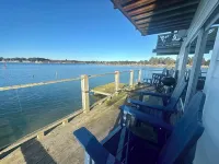 Bayfront Two Bedroom OVER the Water! Beach, Balcony & Pet friendly