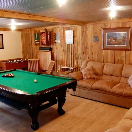 Peaceful Country Cottage with Game Room & Hot Tub