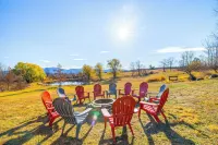 Lux Hot Tub, Outdoor Movie Screen, Pond, and Fire Pit