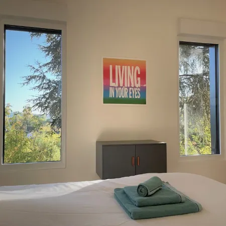 House in a green setting 2 minutes from Brive Отели в г. Мальмор